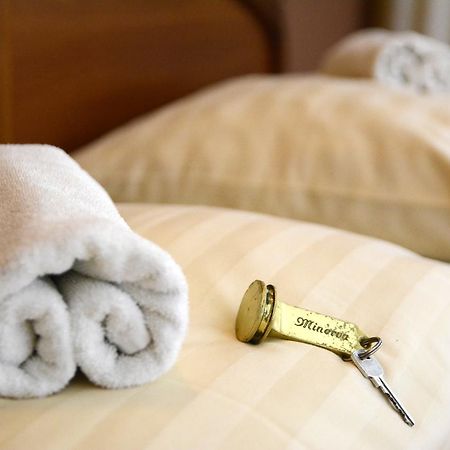 Hotel Minerva Mosonmagyarovar Ngoại thất bức ảnh