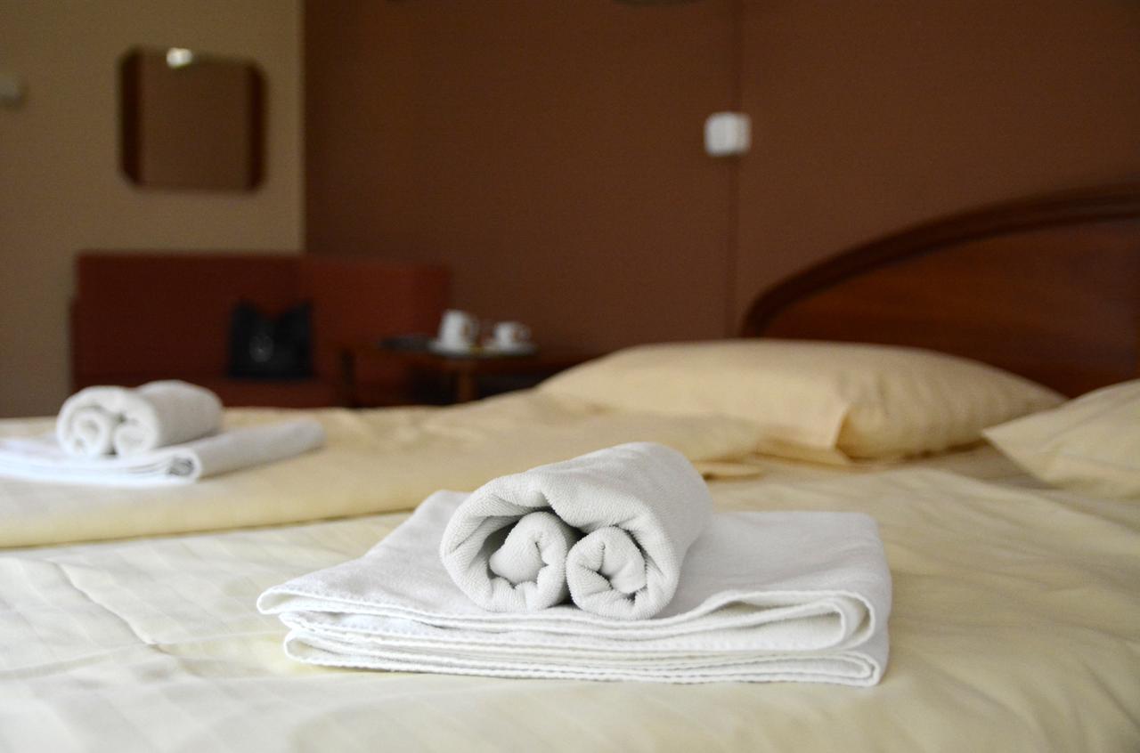 Hotel Minerva Mosonmagyarovar Ngoại thất bức ảnh