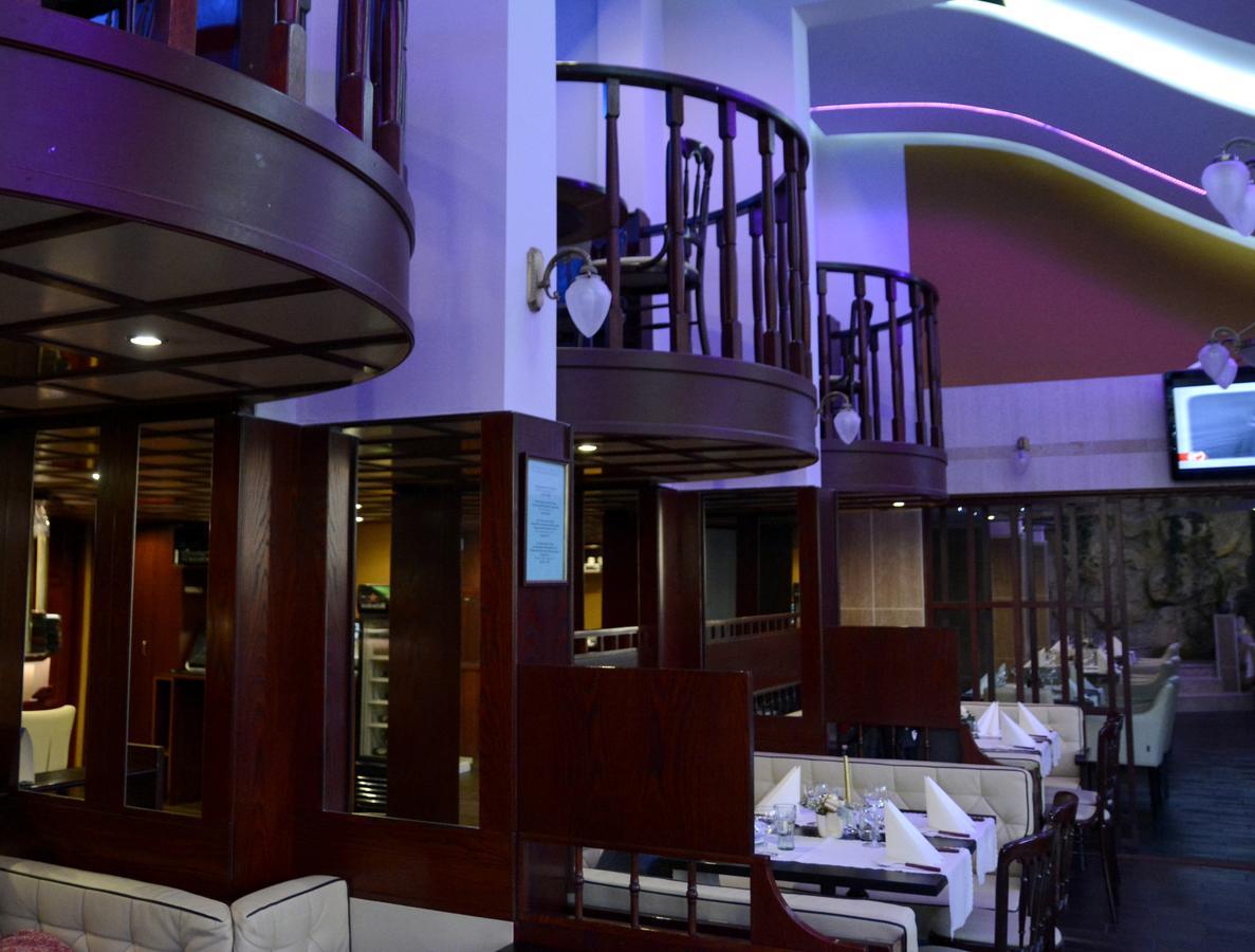 Hotel Minerva Mosonmagyarovar Ngoại thất bức ảnh